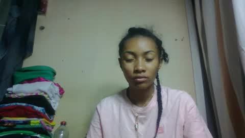 ninaeaa online show from April 8, 8:11 pm