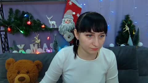 ninaflawlees online show from December 3, 7:22 pm