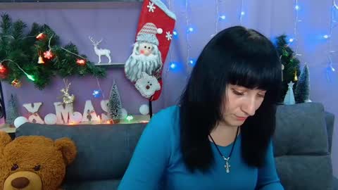 ninaflawlees online show from December 5, 8:11 pm