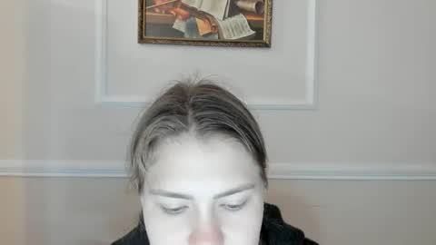 ninarihh online show from November 30, 1:59 pm