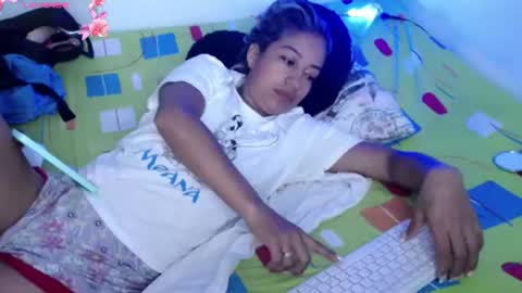 ninatinydoll1 online show from June 8, 11:33 am