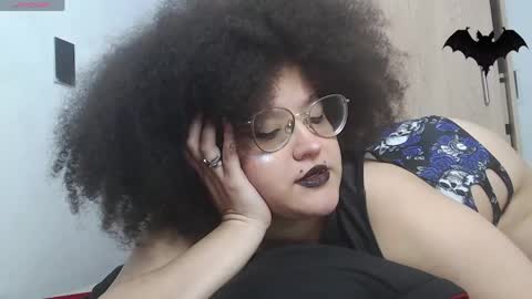 Doll independent model online show from April 16, 3:07 am