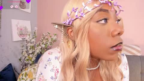 NINI  online show from January 19, 2:59 pm