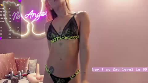 Snapshot of ninna_monroe_ chatting on February 21, 10:50 am Ninna online show from February 21, 10:50 am