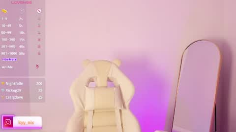 Nicki  online show from June 5, 6:52 am