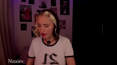 Nixxie  online show from March 18, 2:05 am