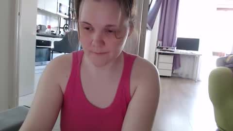nodarell online show from May 14, 1:17 pm