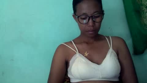 noellah online show from March 9, 4:49 am