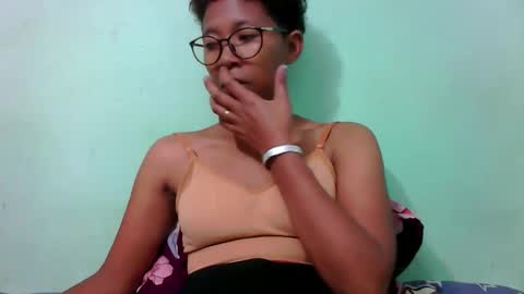 noellah online show from September 14, 5:27 am