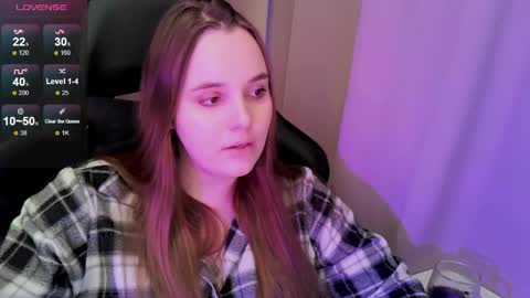 noir_ember_ online show from April 9, 4:45 pm