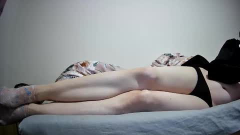 NonBinaryNicky online show from March 28, 7:46 pm