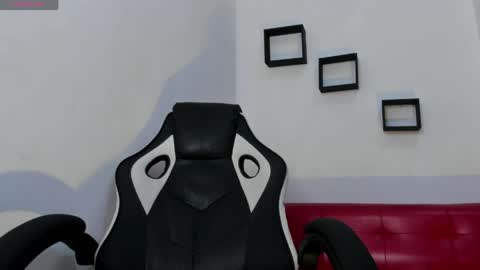 Nora online show from April 9, 3:31 am