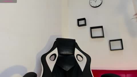 Nora online show from November 22, 5:54 am