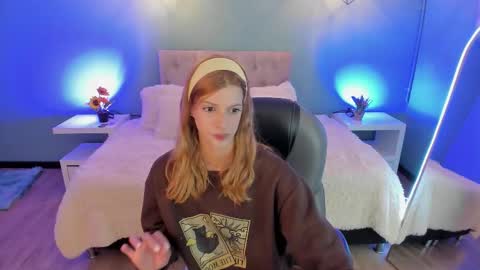 Nora online show from March 10, 6:56 pm