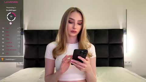 Goldie online show from October 16, 1:47 pm