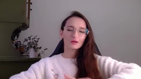 Snapshot of nova_mystic chatting on October 10, 12:32 pm nova_mystic online show from October 10, 12:32 pm