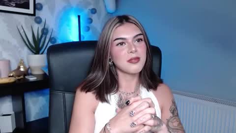 Snapshot of nova_sin chatting on September 29, 5:23 am Nova online show from September 29, 5:23 am