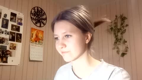 Sari  It is my first day  online show from February 28, 3:22 pm