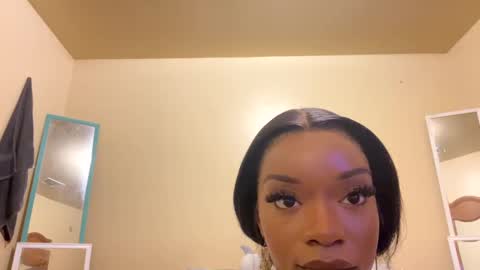 Nubian online show from December 11, 2:41 am