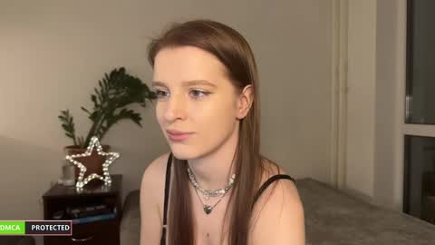 nura_foxx online show from December 28, 12:04 am