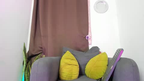 Nia online show from April 23, 4:09 am