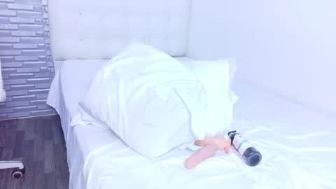 nympho_bff online show from September 30, 9:52 pm