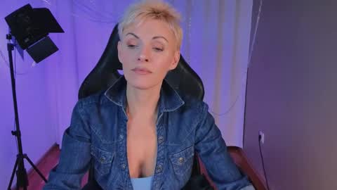 nymphvariety online show from November 9, 5:47 am