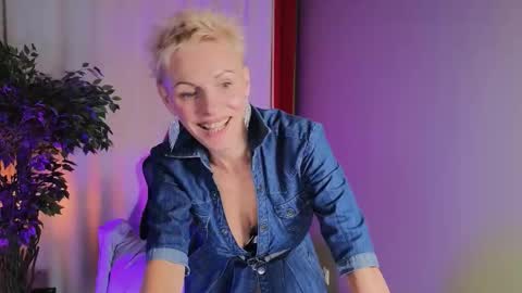 nymphvariety online show from October 14, 5:21 am