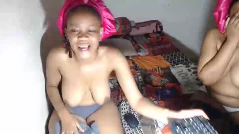 obsessedmimi online show from March 26, 12:13 am