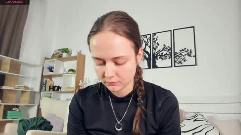 Elis online show from April 15, 7:58 pm