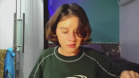 Evie online show from December 29, 12:55 pm