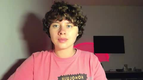 Evie online show from March 1, 3:12 pm