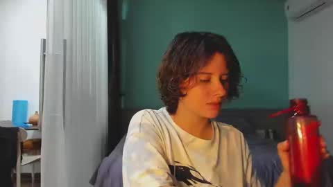 Evie online show from December 8, 2:30 pm