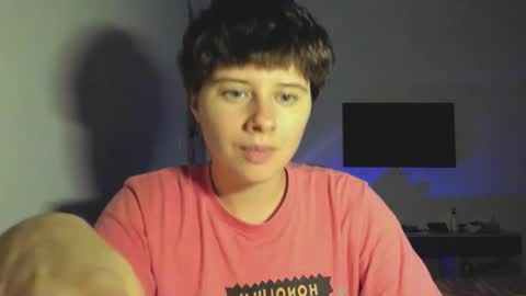 Evie online show from December 20, 2:32 pm