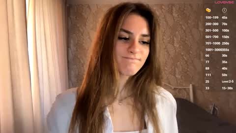 Mia online show from October 8, 8:29 am