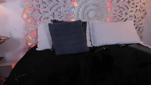 Ana  online show from November 10, 1:17 pm