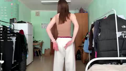 Mia online show from March 13, 8:15 am