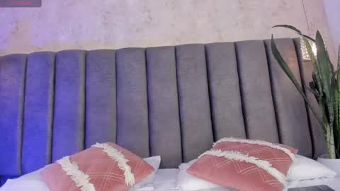 Snapshot of oh_hollyy chatting on March 5, 8:01 pm Holly online show from March 5, 8:01 pm