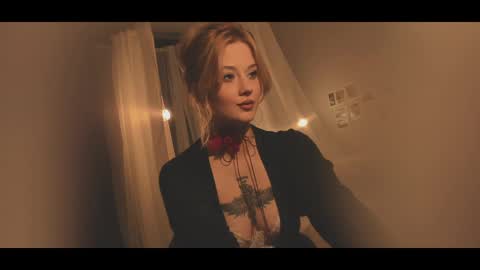 your dear Lilith Chapman online show from April 19, 8:22 pm