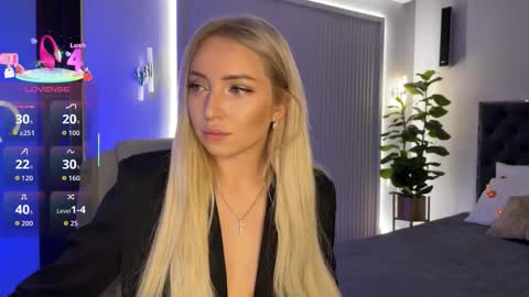 Emma online show from October 18, 1:30 am