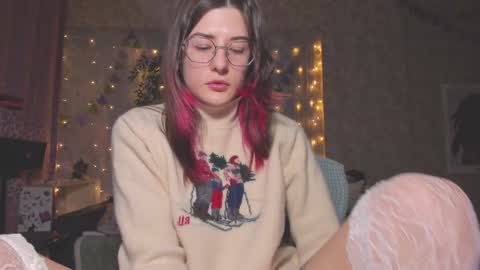 Snapshot of ohmygoddestkimmy chatting on December 23, 2:13 am Kmmy online show from December 23, 2:13 am