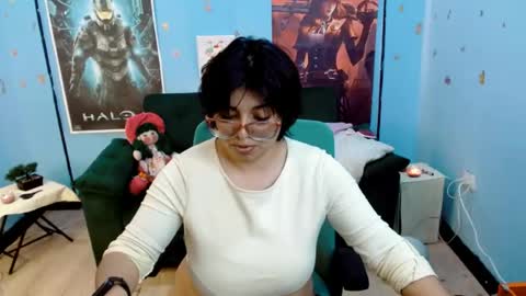 ohmysqueak online show from May 9, 3:47 pm