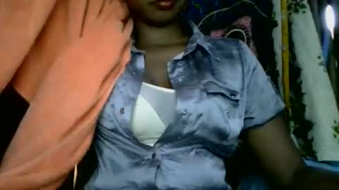 olinah610 online show from April 4, 7:18 am