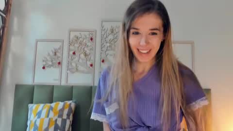Snapshot of olivia_7 chatting on February 22, 4:26 pm Olivia online show from February 22, 4:26 pm