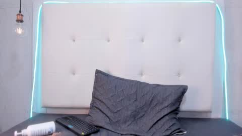  olivia  online show from November 24, 7:38 pm