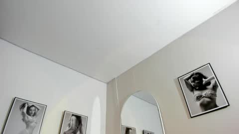 Olivia Collins online show from April 22, 12:02 pm