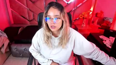  OLIVIA  online show from November 4, 3:22 am