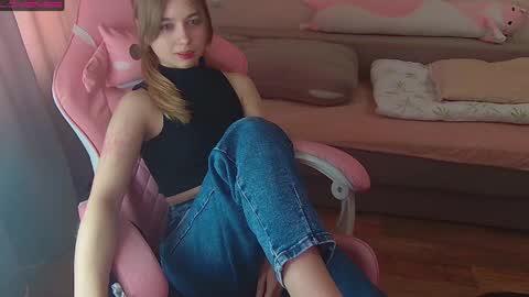 Olivia online show from May 16, 11:31 am