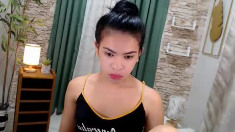 Snapshot of olivia_hotcummer chatting on October 16, 6:54 pm olivia_hotcummer online show from October 16, 6:54 pm
