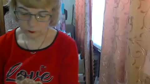 Olivia Mia online show from April 14, 6:57 am